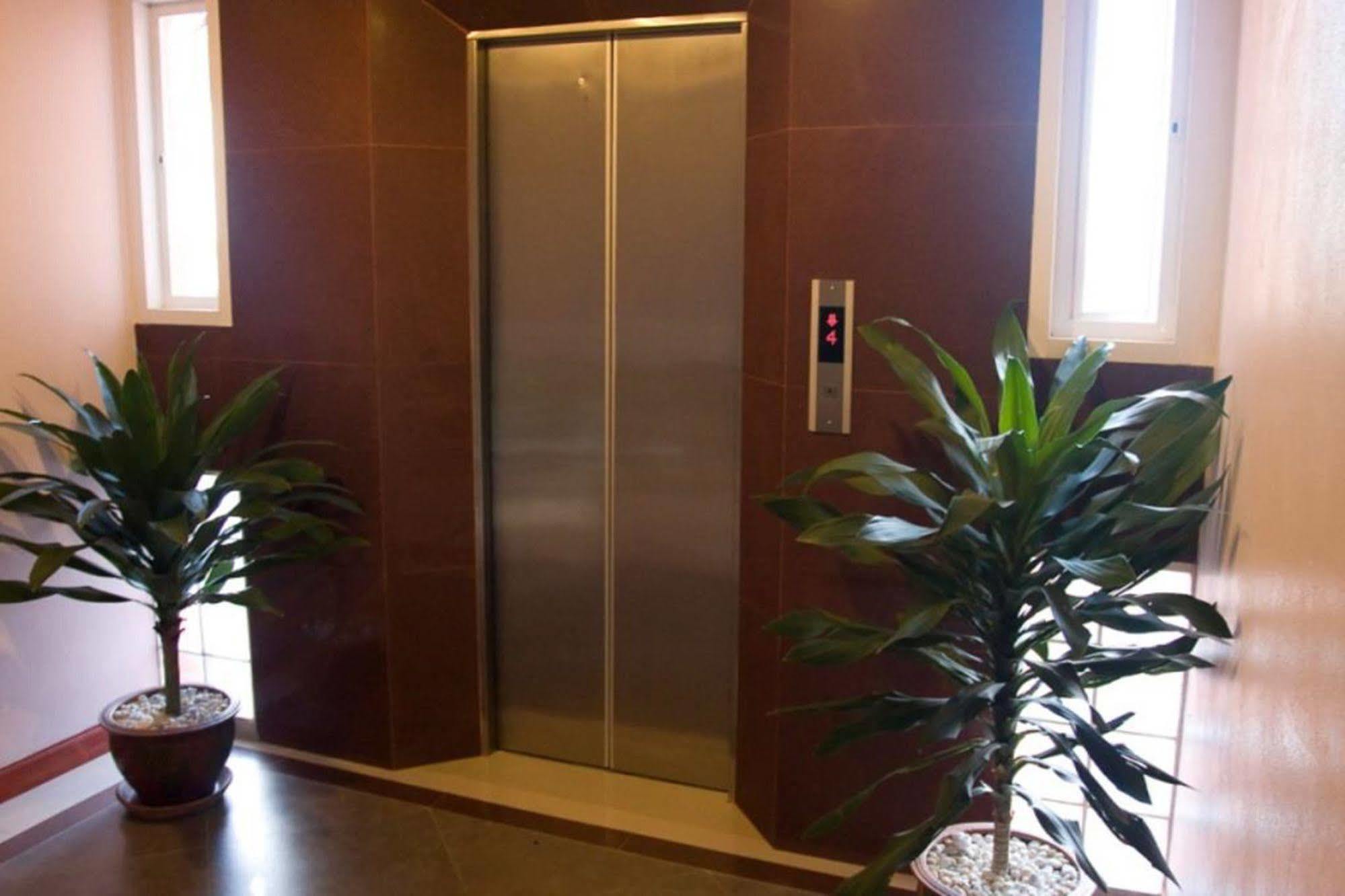 Oyo 280 Thai Garden Resort バンコク都 エクステリア 写真