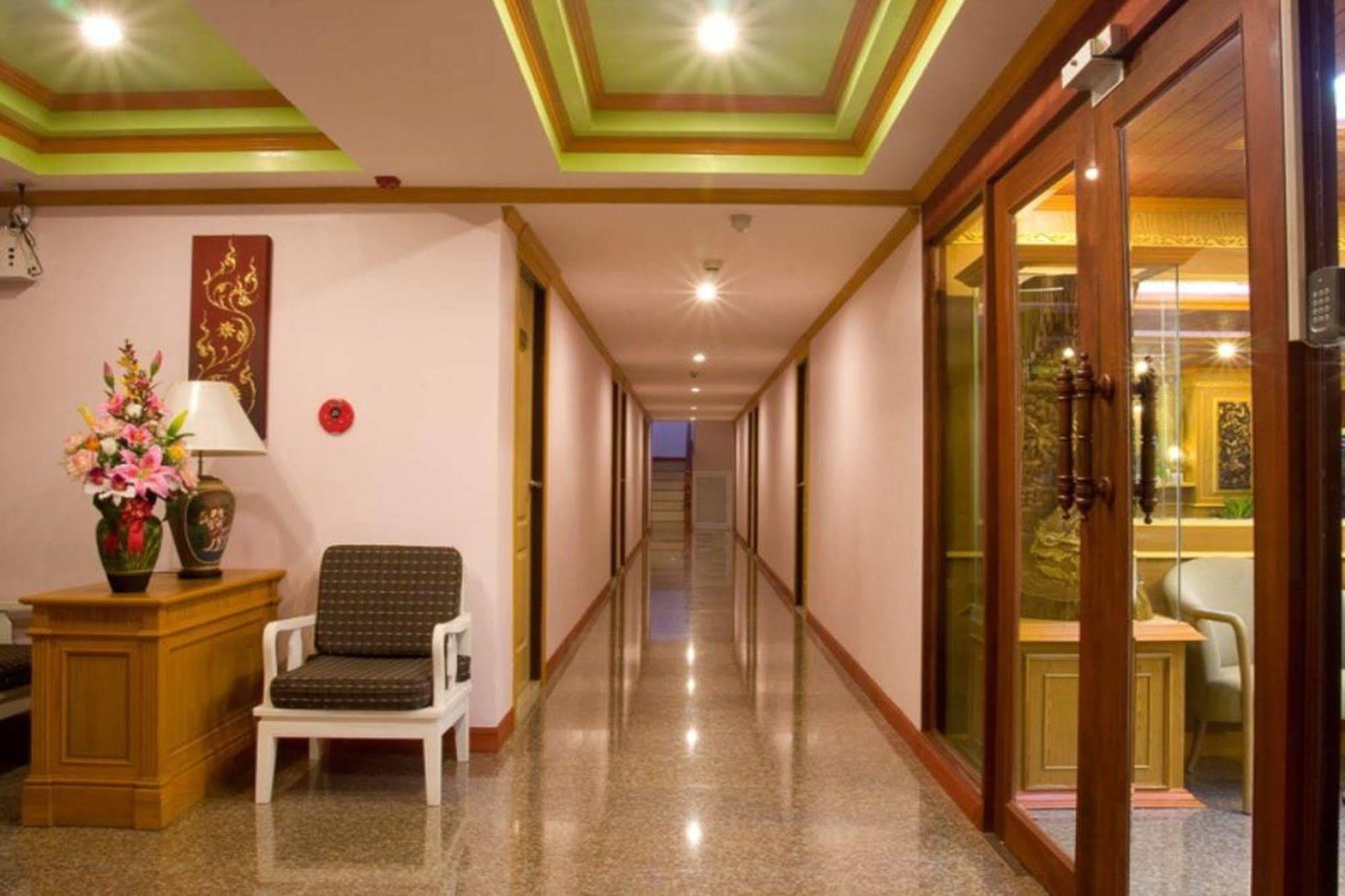 Oyo 280 Thai Garden Resort バンコク都 エクステリア 写真